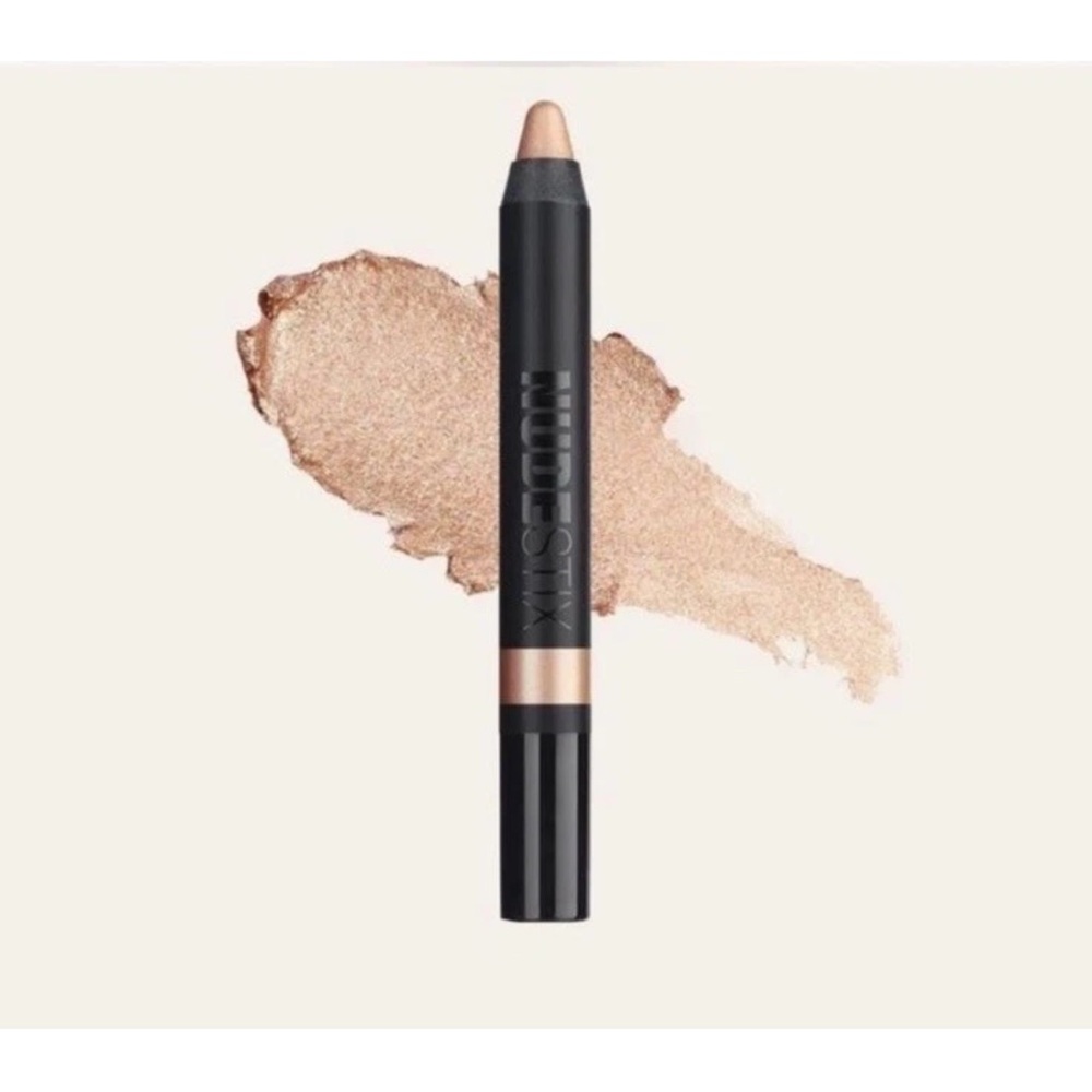 New Nudestix color : Praia matte eye pencil